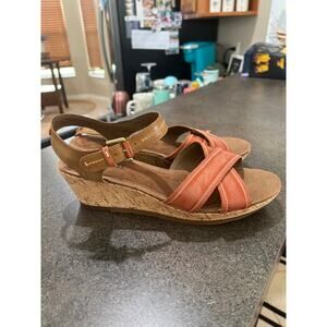 Cobb Hill size 11 never worn two tone brown cork heel wedge sandals